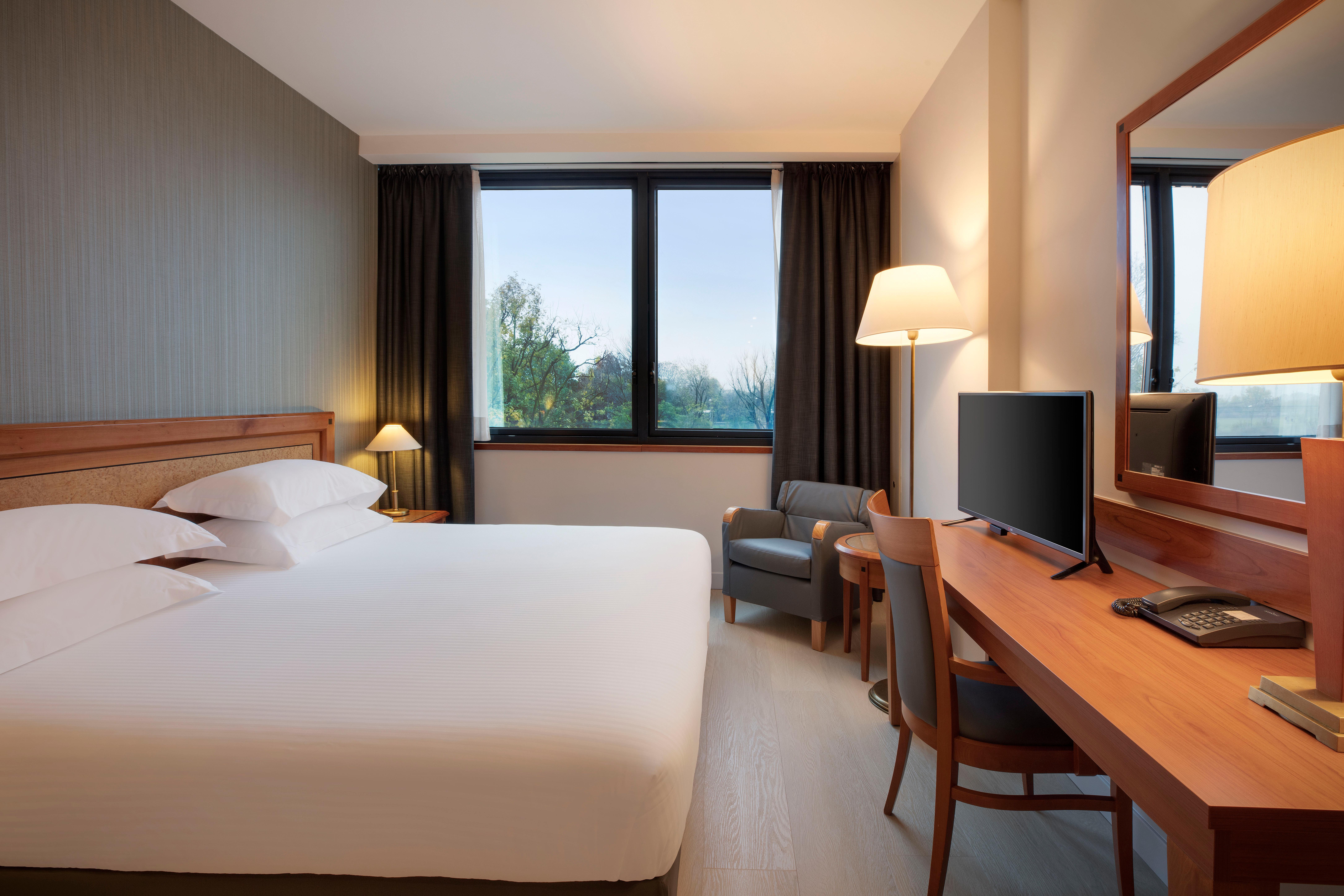 Crowne Plaza Milan Linate By Ihg San Donato Milanese Exterior foto