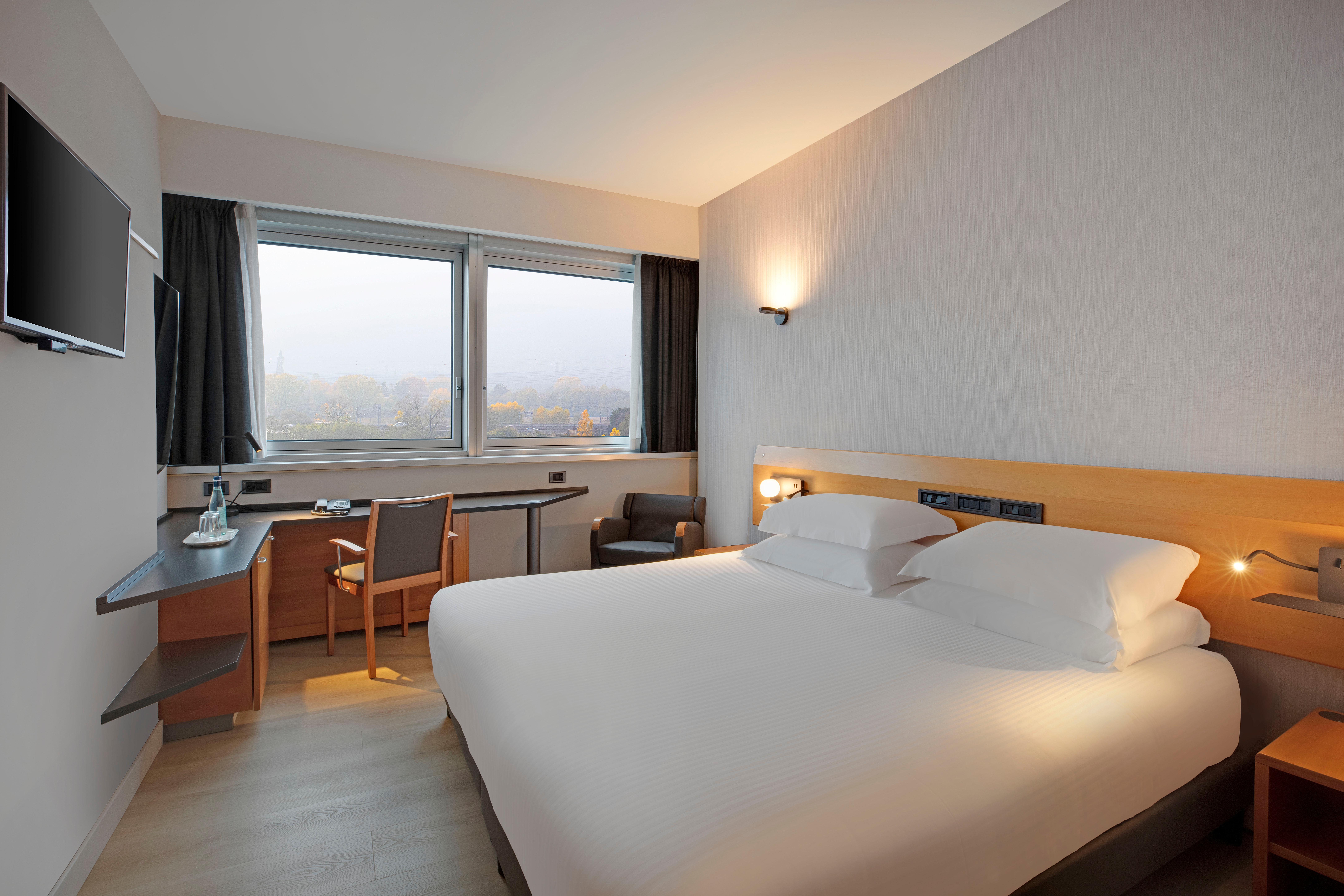 Crowne Plaza Milan Linate By Ihg San Donato Milanese Exterior foto