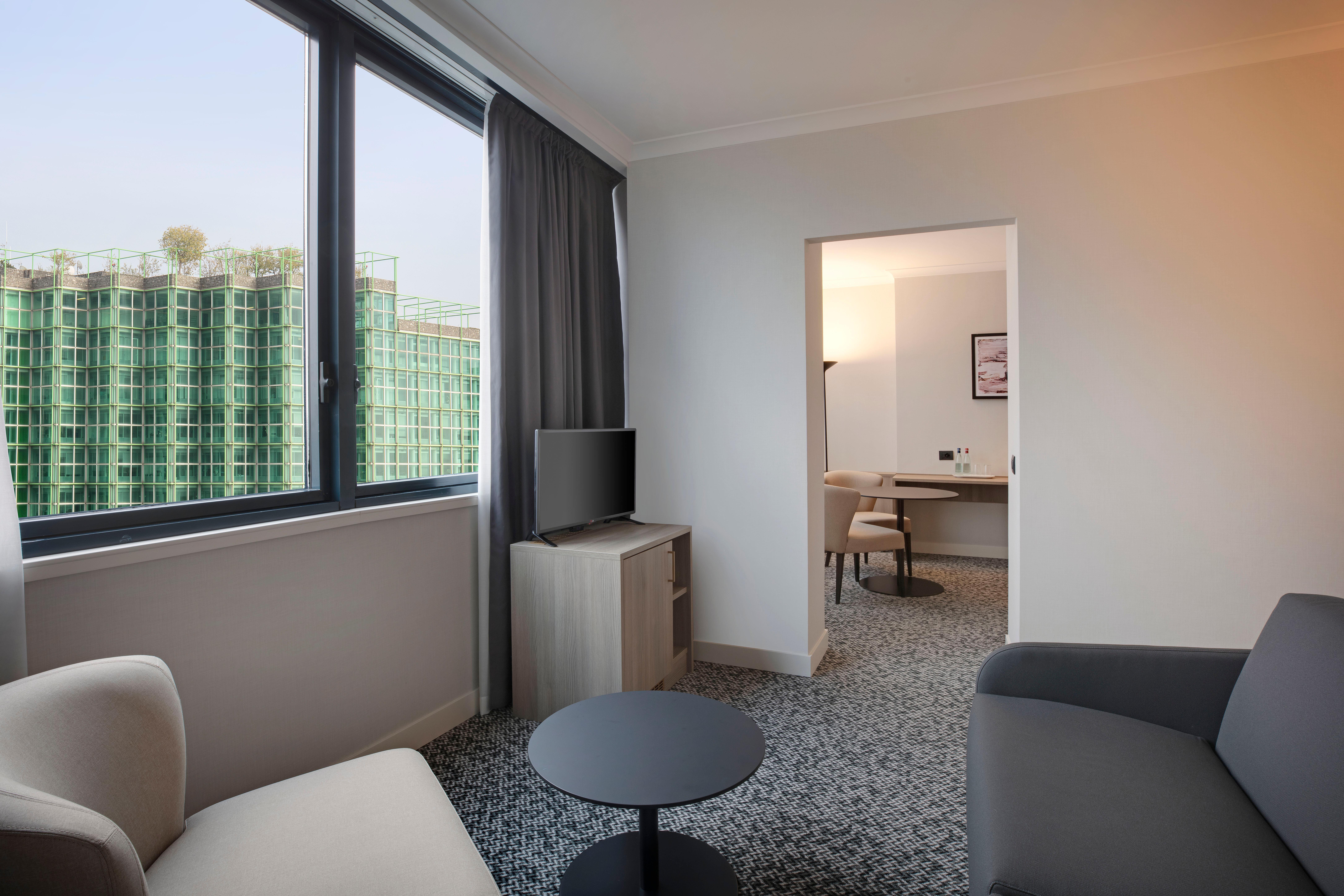 Crowne Plaza Milan Linate By Ihg San Donato Milanese Exterior foto