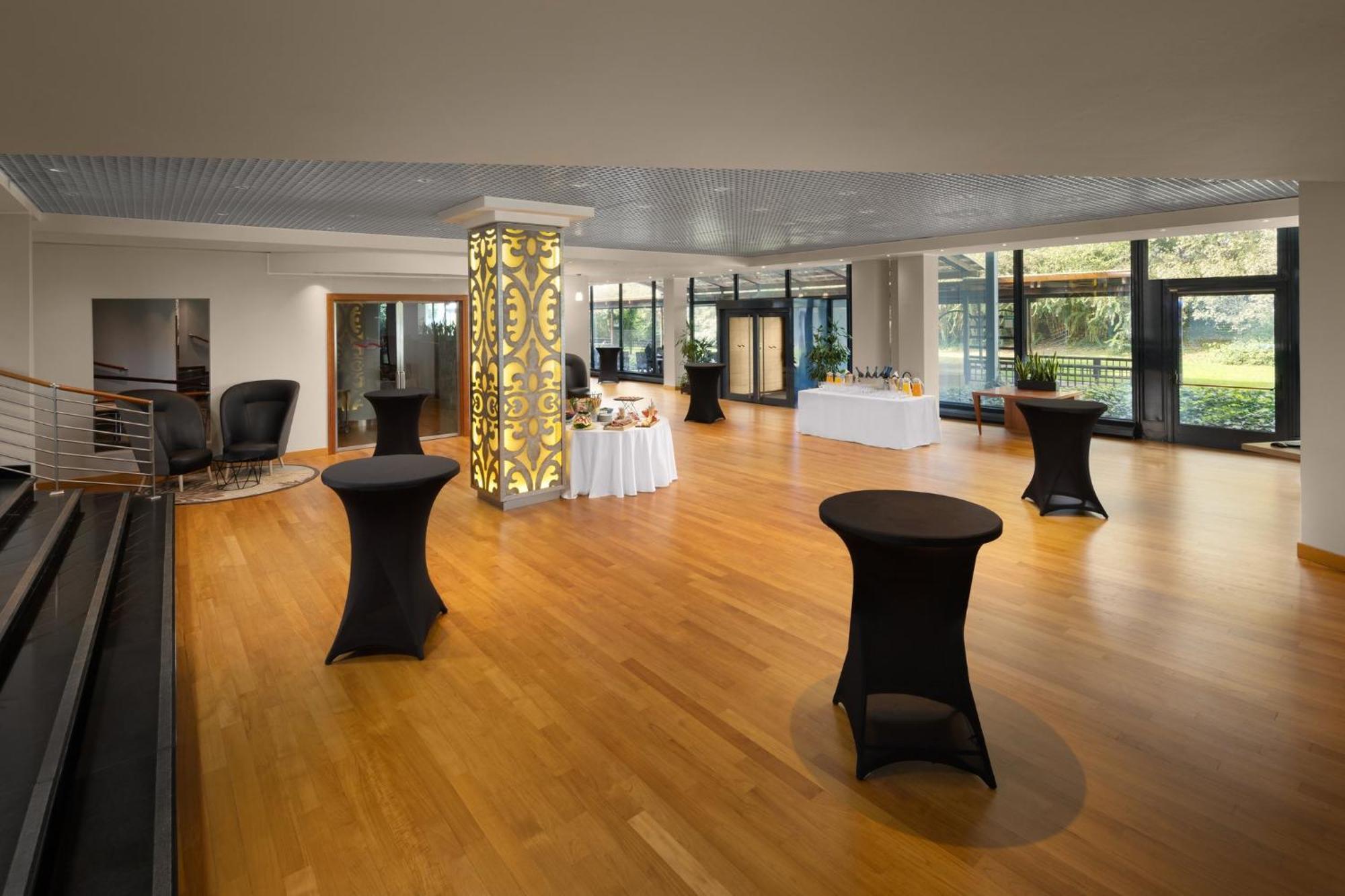 Crowne Plaza Milan Linate By Ihg San Donato Milanese Exterior foto