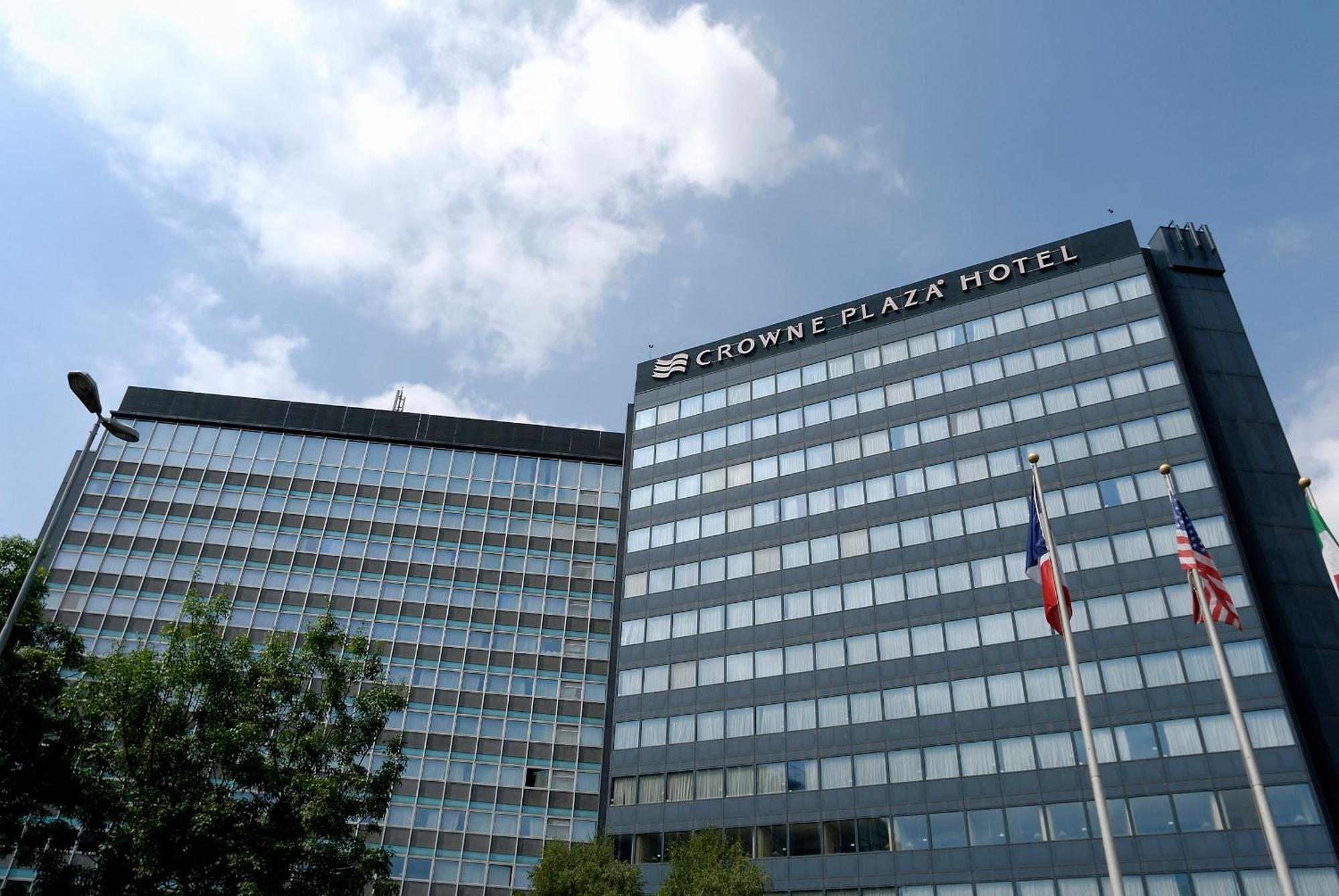 Crowne Plaza Milan Linate By Ihg San Donato Milanese Exterior foto