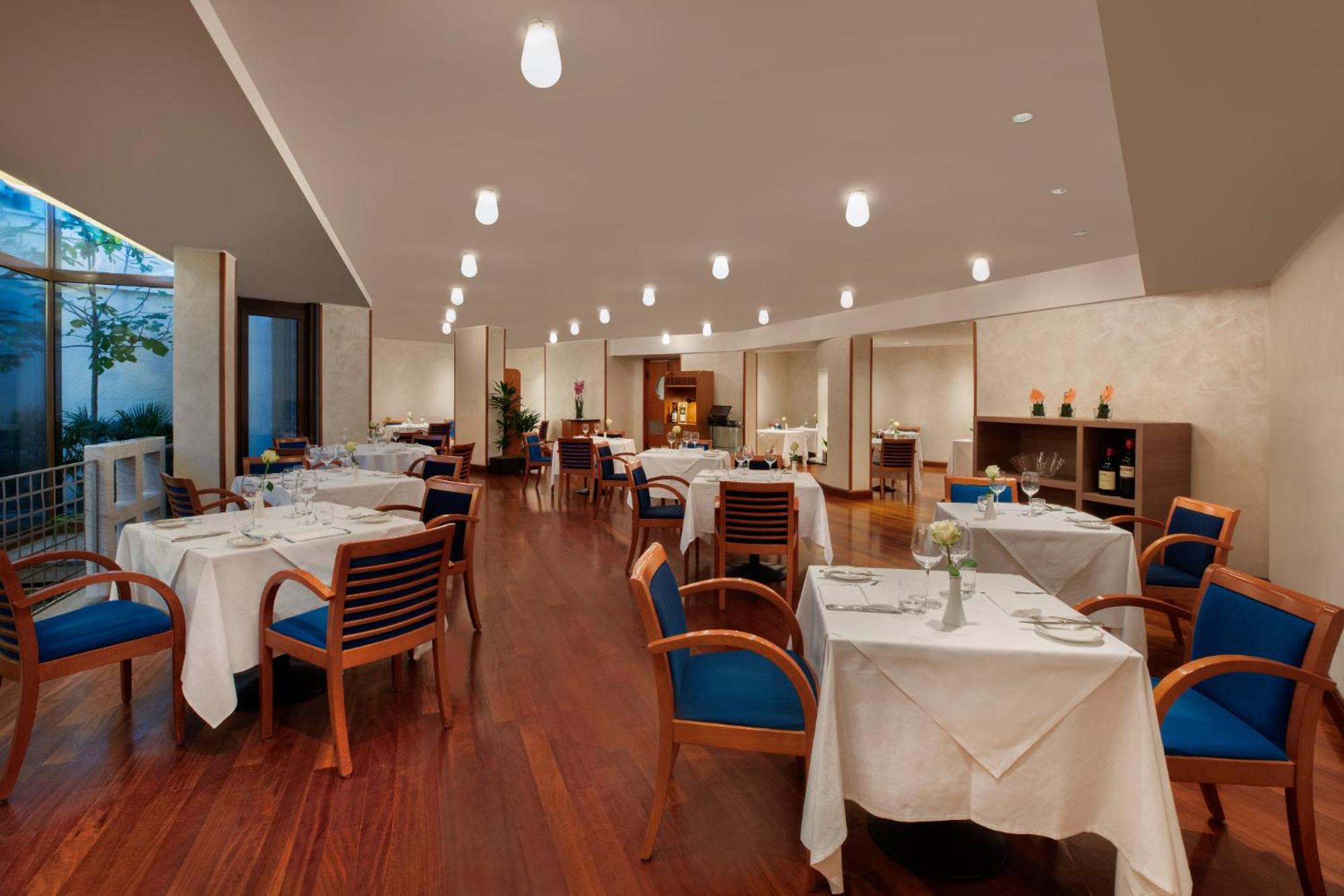 Crowne Plaza Milan Linate By Ihg San Donato Milanese Exterior foto